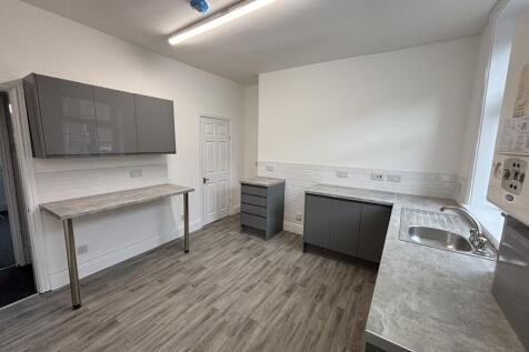 Carleton Street, Keighley photo 4
