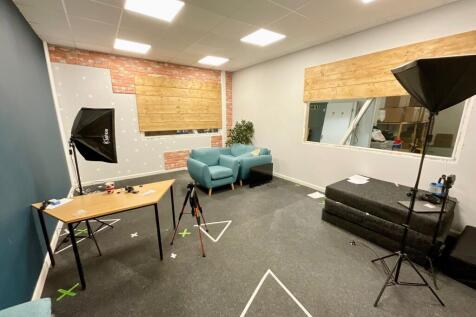 Office to rent Image 4