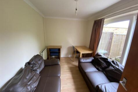 Bishops Rise, Hatfield photo 4