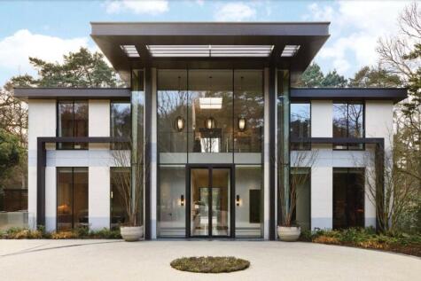 6-bed detached on Wood Lane, St George's Hill, Weybridge, Surrey, KT13, £79,998/mo