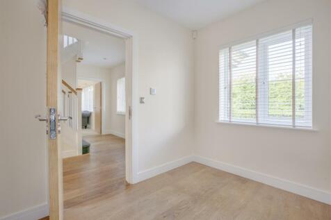 1 Froxfield Way, HP11 1GR-7.jpg