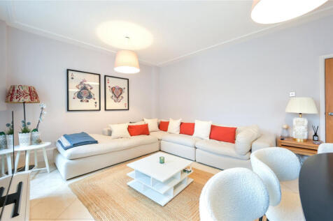 London, W1H - property photo