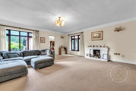 Hardwicke-Court-25.jpg