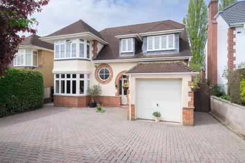 46 Yewstock Crescent West-8.jpg