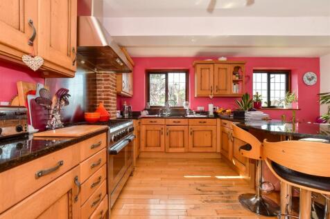 Kitchen/ Breakfast Room