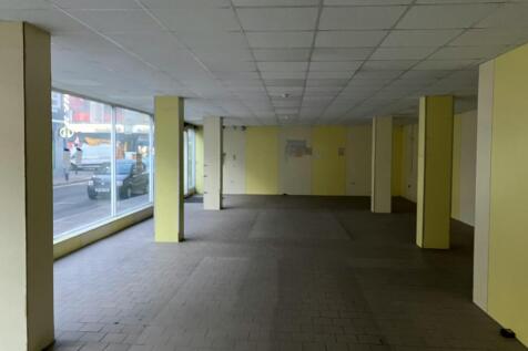 Retail Property (high street) to rent Image 3