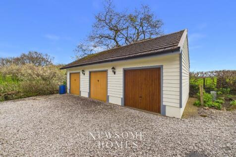 Triple Garage