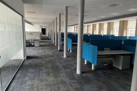 Office to rent Image 4
