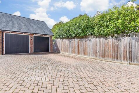 Driveway/Parking