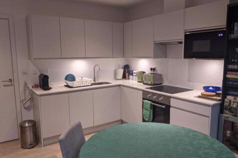 Kitchen Area Space - 1