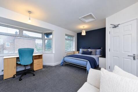 6 Bedroom Semi-Detached in NG7 2JT