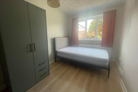 College Court, Preston, Lancashire, PR1 photo 3
