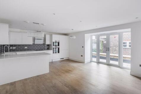 Kitchen / Lounge / Diner