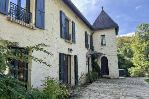 Property Image 1
