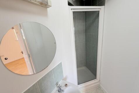Vallis Way, Frome, Somerset, BA11 photo 4