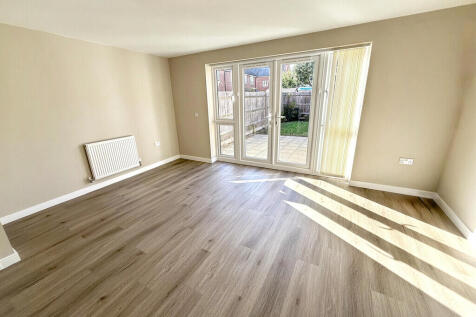 Thompson Grove, Littlehampton photo 3