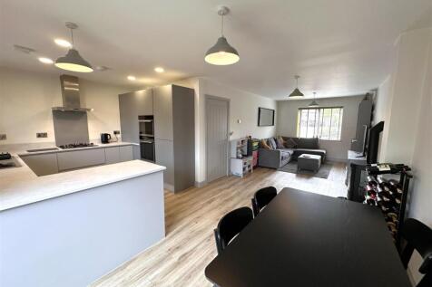 OPEN-PLAN Living Space 750