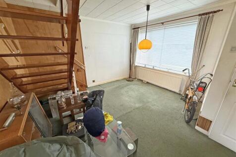 Newlands Front reception area.jpg