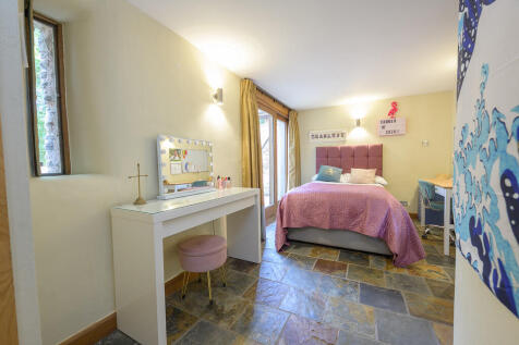 The Granary, Wood...