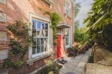 Swindon, SN6 - property photo