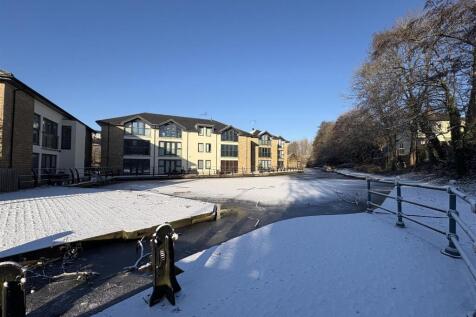 Stalybridge, SK15 - property photo