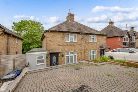 180 Spearing Road, HP12 3LA-14.jpg