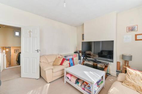 London, SE8 - property photo