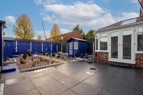 7 Lincoln Road, B...