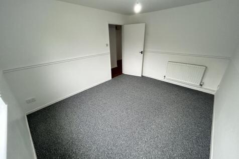 Larkspur Drive, Eastbourne photo 3