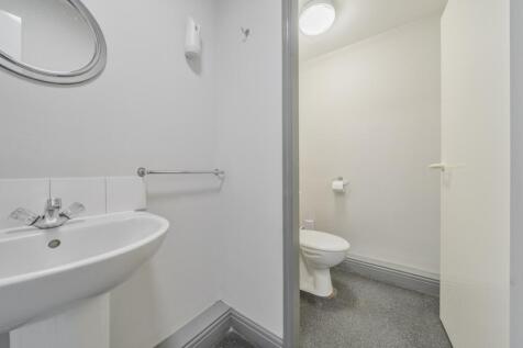 1317968-5-68890b6c28fb5