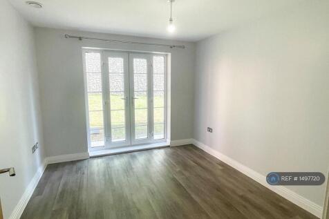 Crawley Green Road, Luton, LU2 photo 3