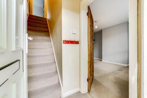 16 Oak Road, Kettering-7.jpg