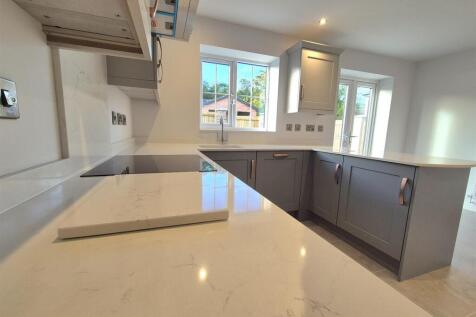 Larch_kitchen.jpg
