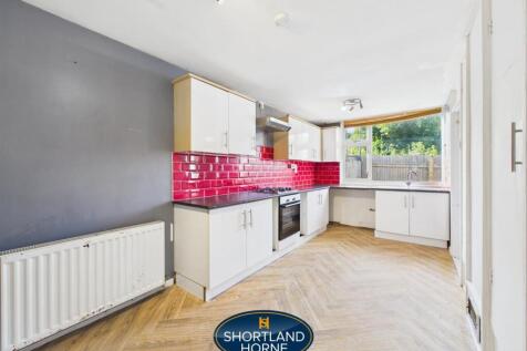 Tom Henderson Close, Binley, Coventry photo 3