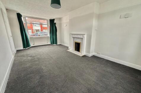 Beech Avenue, Whitefield, M45 photo 3