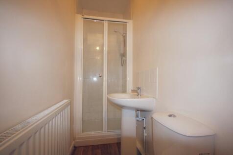 Downstairs Shower...