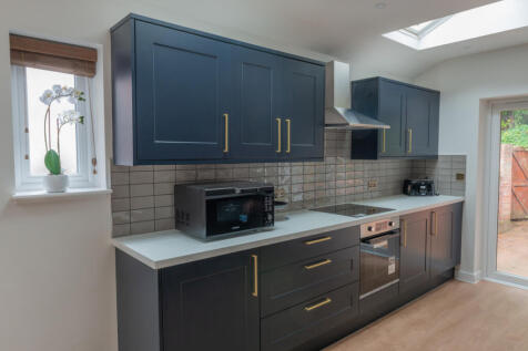 18 Queens Crescent, Kitchen 2