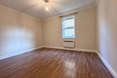 Lawns Court, Royston, SG8 photo 4