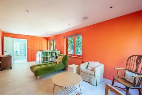 9a Chapel Street-...