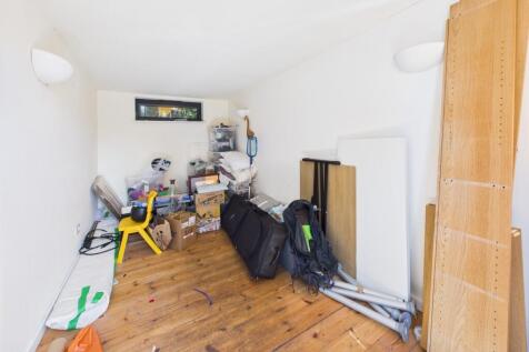 CAM02545G0-PR0468-STILL026