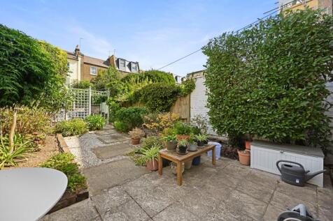 RCFbl- Dewhurst road- garden 4 (1).JPG