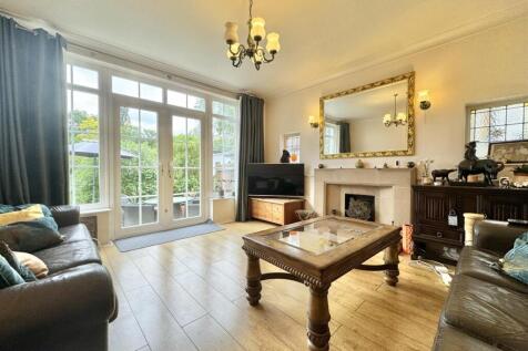 3 Bedroom Detached For Sale in N21