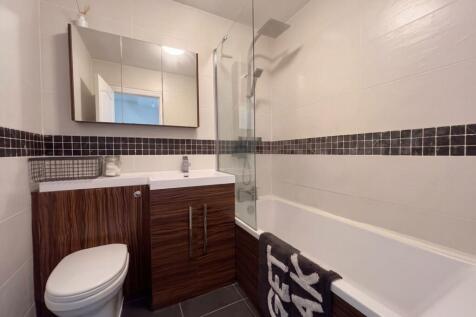 Stonechat Close, Worsley, M28 photo 4