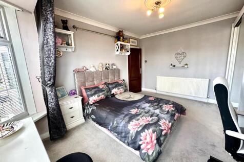 WhatsApp Image 2025-09-26 at 14.08.12 (1).jpeg