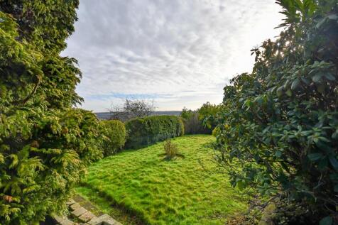 1 Foxlands Avenue-15.jpg