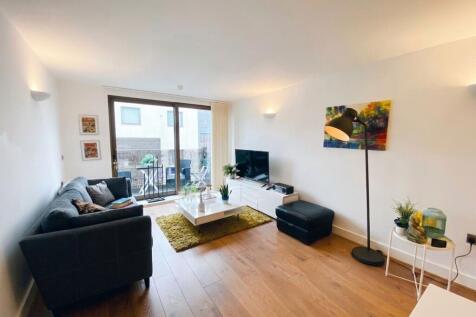 Living Room &amp; Kitchen
