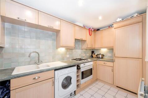 Tudor Court, Princes Riverside Road, London, SE16 photo 4