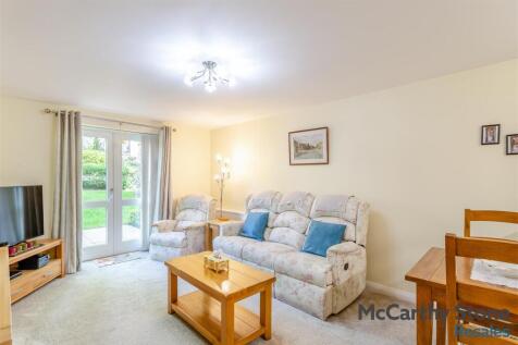 8690648-interior09.jpg