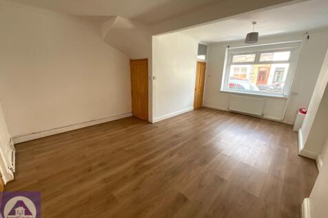 Edward Street, Abertillery photo 4