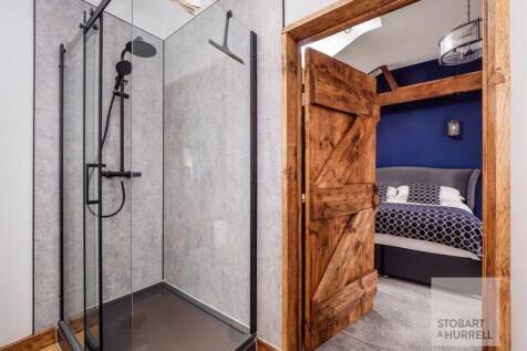 En-Suite To Bedroom 1